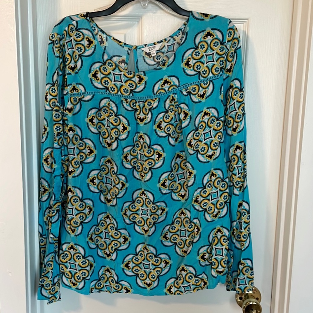 🌞 Crown and Ivy L blue/yellow top